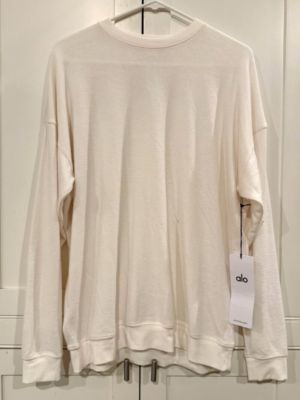 Alo Yoga Soho Pullover Ivory MEDIUM NWT - Picture 2 of 4